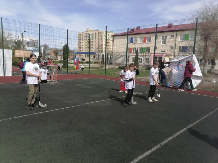 Соревнования по флорболу среди детей с ОВЗ.